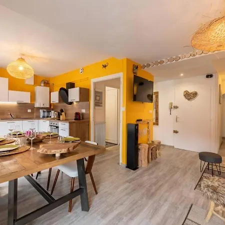 The Modern Wood, Hyper Centre, 8 Pers., T3 De 70m² Apartment